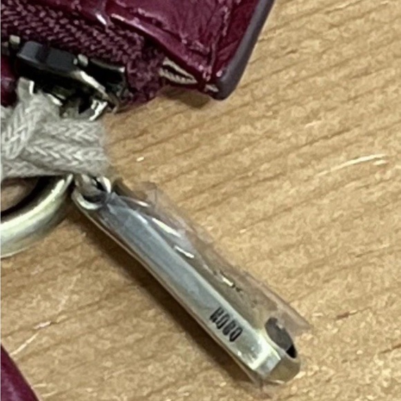 NWT - HOBO Ring Credit Card Wristlet Leather Saddleberry - Burgundy Dark Red - Picture 8 of 9